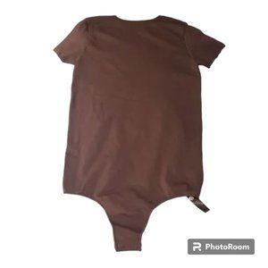 CT750 Skims NWOT Essential Crew Neck Short Sleeve Thong Bodysuit 2X/3X